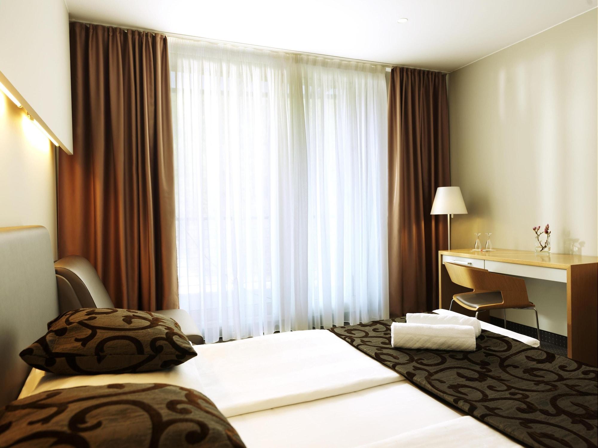 Hotel Thermana Park Lasko**** Superior Ngoại thất bức ảnh