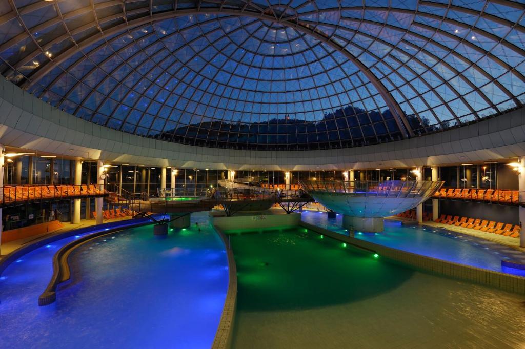 Hotel Thermana Park Lasko**** Superior Ngoại thất bức ảnh